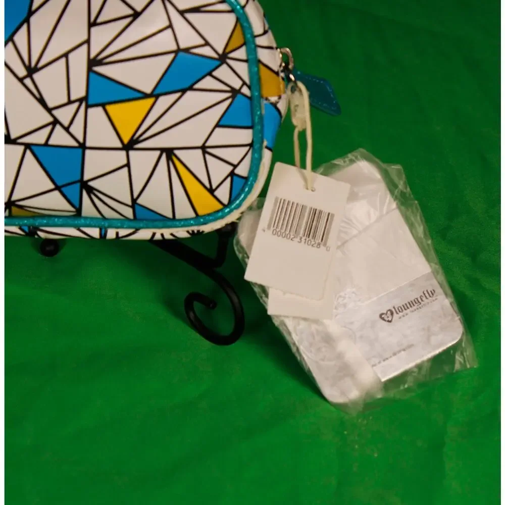 Loungefly Heart Logo Alice in Wonderland Makeup Pouch – Rare – NWT w/ Defects